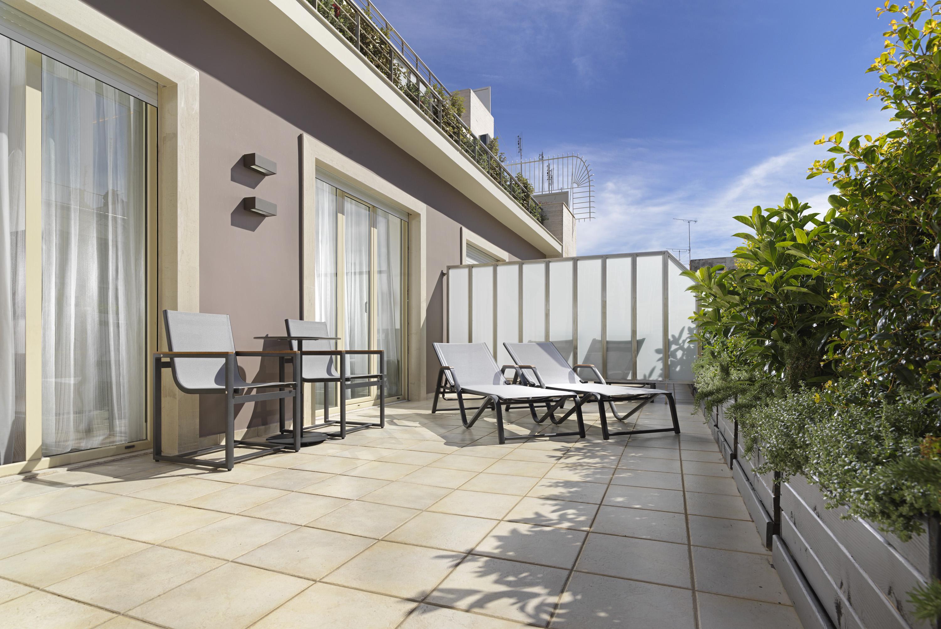 Holiday Suites Афины Экстерьер фото