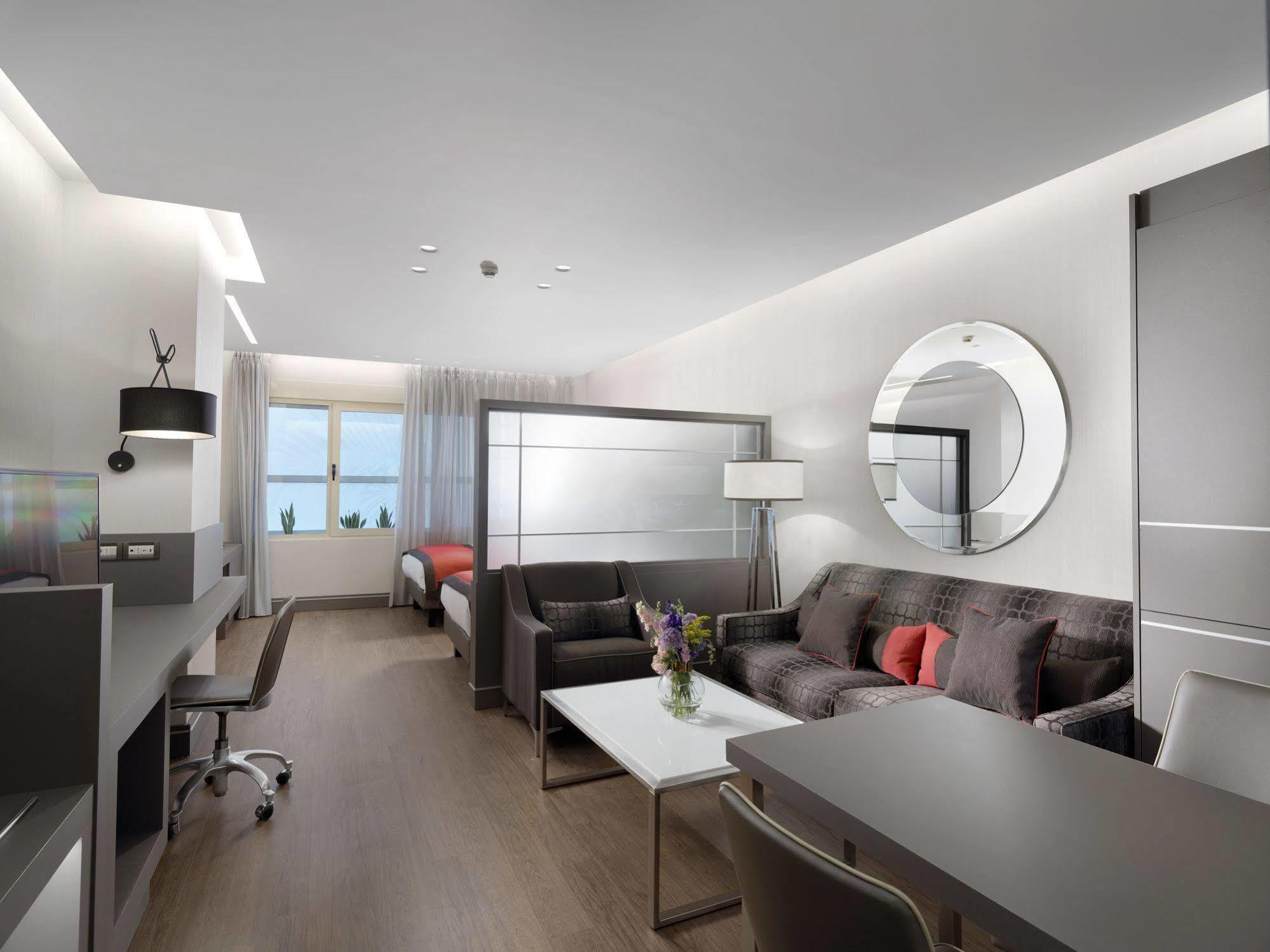 Holiday Suites Афины Экстерьер фото